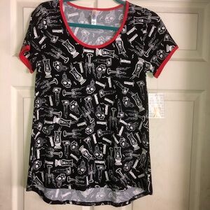 Lularoe Classic T Shirt Halloween XS Skulls Candle